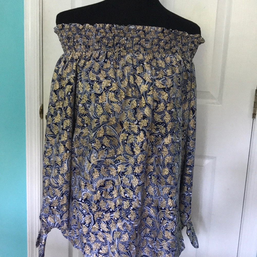 Stunning Michael Kors off the shoulder top
